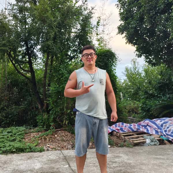 浙江31岁单身帅哥真诚找对象-井冈山征婚相亲网